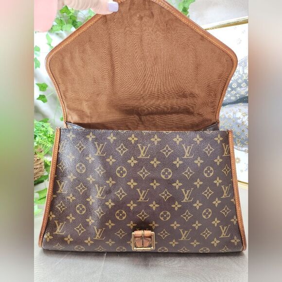 Authentic Louis Vuitton Monogram Beverly MM 41 2-Way Bag W/ Strap And Dust Bag - Picture 8 of 17